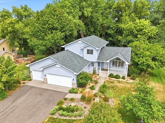 1039 Heather Dr, Woodbury, MN 55129