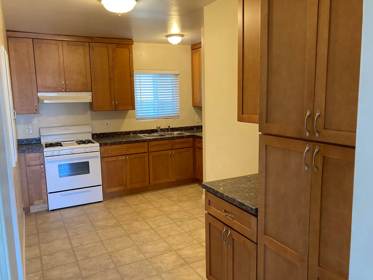 1 bed, 600 sqft, $1,950 — Photo 4