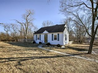 3412 NW 56th St, Kansas City, MO 64151