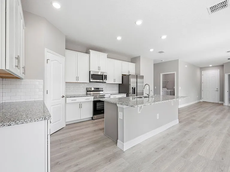 495 Harrison St SW — Photo 15