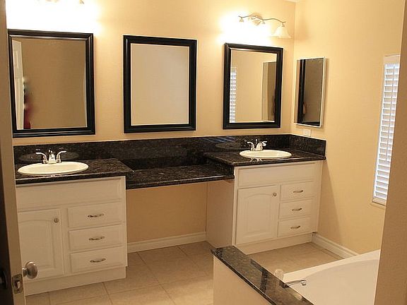 5th image of 8975 Lawrence Welk Dr Space 422