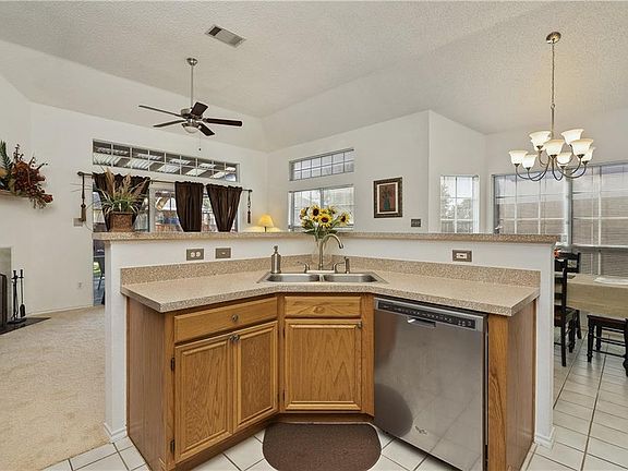 5th image of 9813 Concord Dr