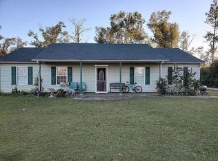 17760 NW Cardinal Dr #A, Blountstown, FL 32424