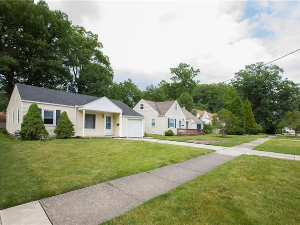 26522 Knickerbocker Rd, Bay Village, OH 44140