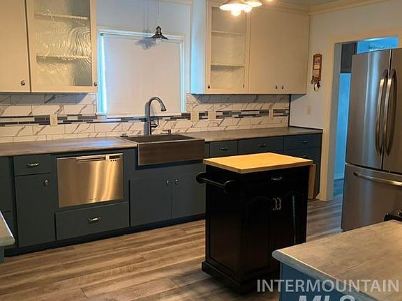3rd image of 1526 Libby St