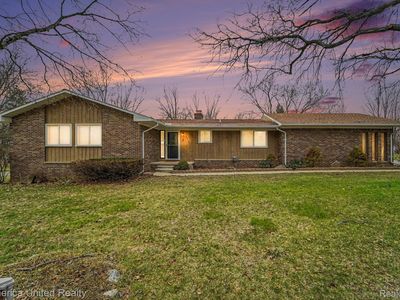 11796 Post Ln, South Lyon, MI, 48178