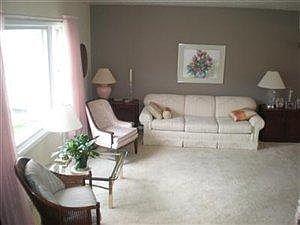 3rd image of 6543 Glenallen Ave