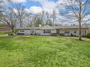 15 Ladue Crest Ln, Saint Louis, MO