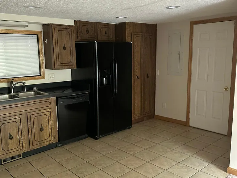 844 S Park Rd SE — Photo 11