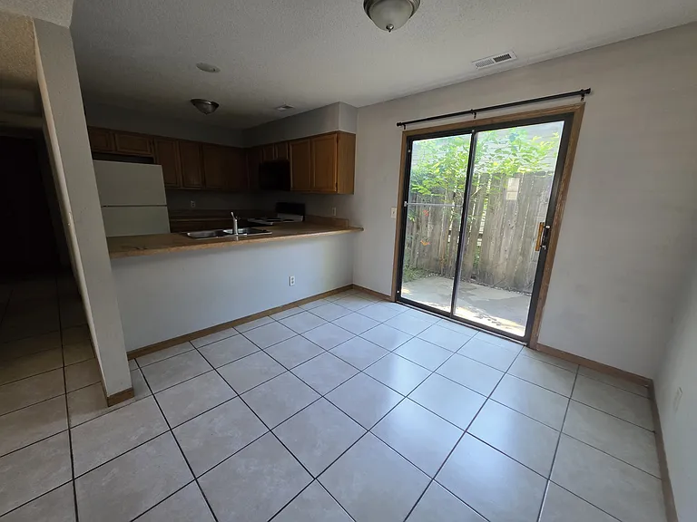 444 Florida St #2 — Photo 3