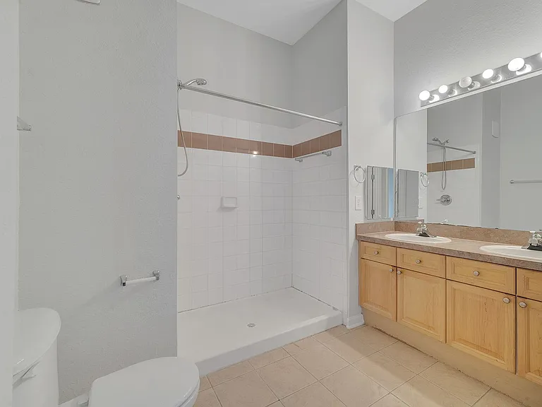 817 Terrace Ridge Cir — Photo 16