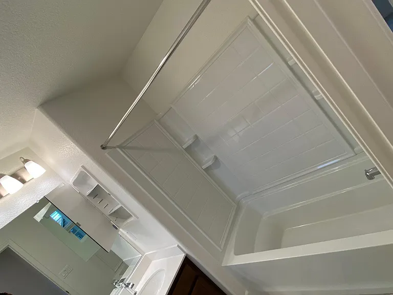 Common bathroom (Bathroom # 2)