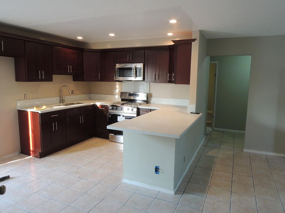 1st image of 20827 Pioneer Blvd