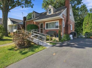66 Barren Rd, Newtown Square, PA 19073