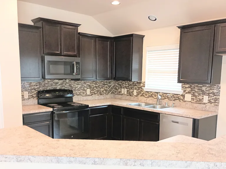 1817 Pecan Grove Dr — Photo 6