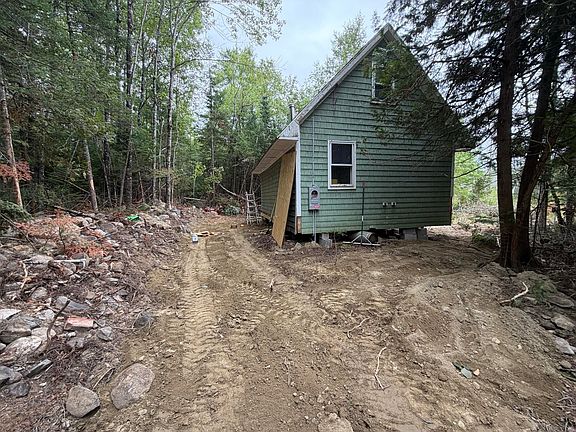 4th image of 684 Lower Detroit Road
