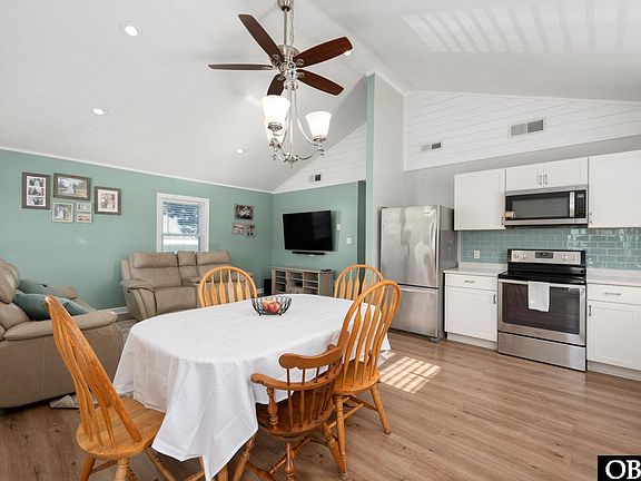 2nd image of 2027 Highview St Lot 1372