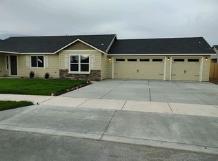 772 NW 26th St, Redmond, OR 97756