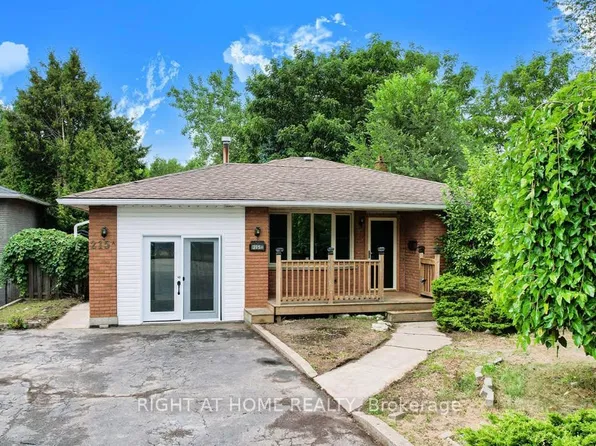 215 A Paris Rd, Brantford, ON N3R 1J2