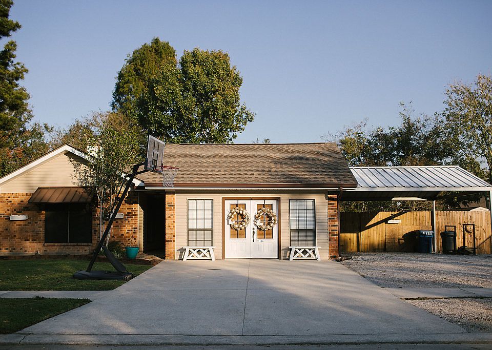1st image of 114 Saint James Dr