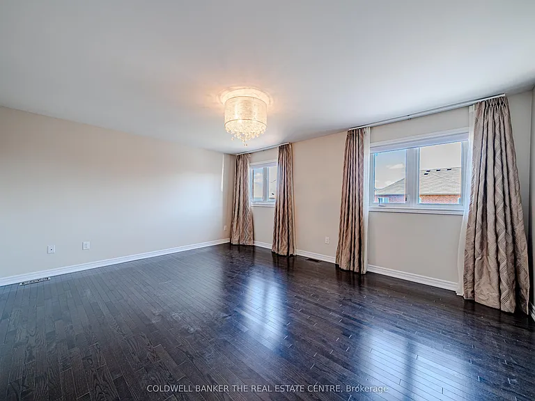 15 Military Ct — Photo 38