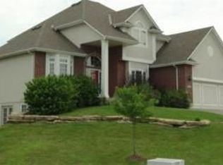 1409 NE Horizon Dr, Lees Summit, MO 64086
