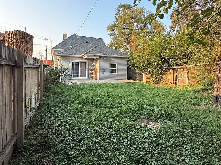 1227 4th Ave — Photo 10