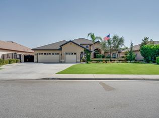 13945 La Cascada Ct, Bakersfield, CA 93314