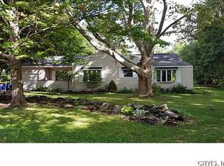 19 Kenmont Dr, Camillus, NY 13031