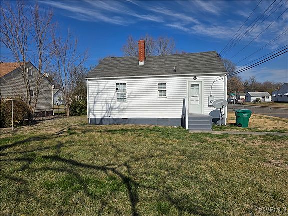 3rd image of 1813 Binford Ln
