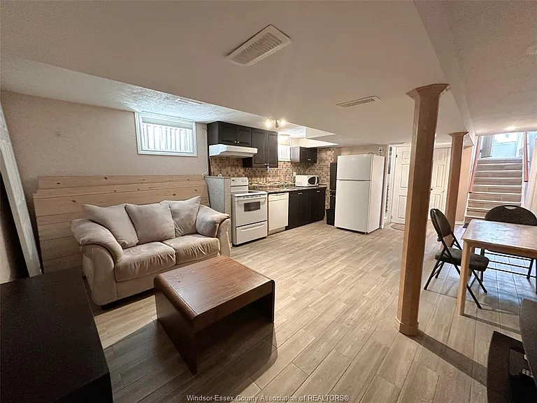 849 Dougall Ave #LOWER — Photo 4