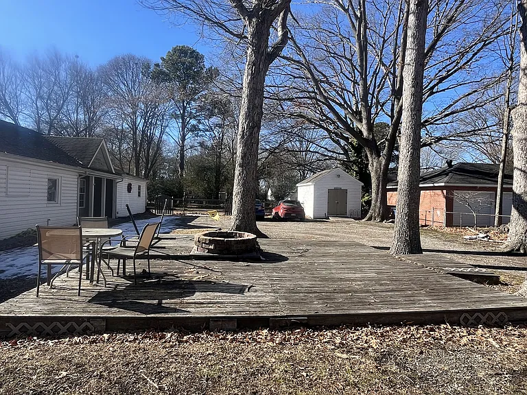 710 Forrest Dr — Photo 23