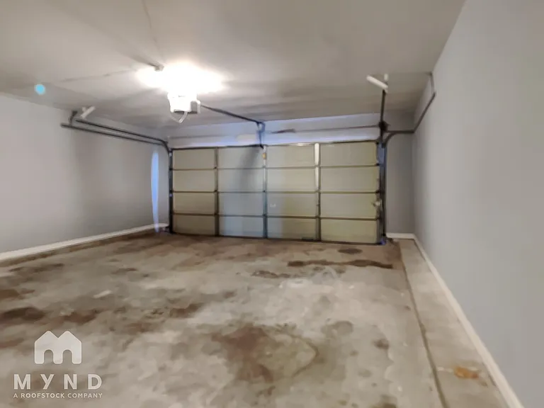 8111 Valeta Dr — Photo 13