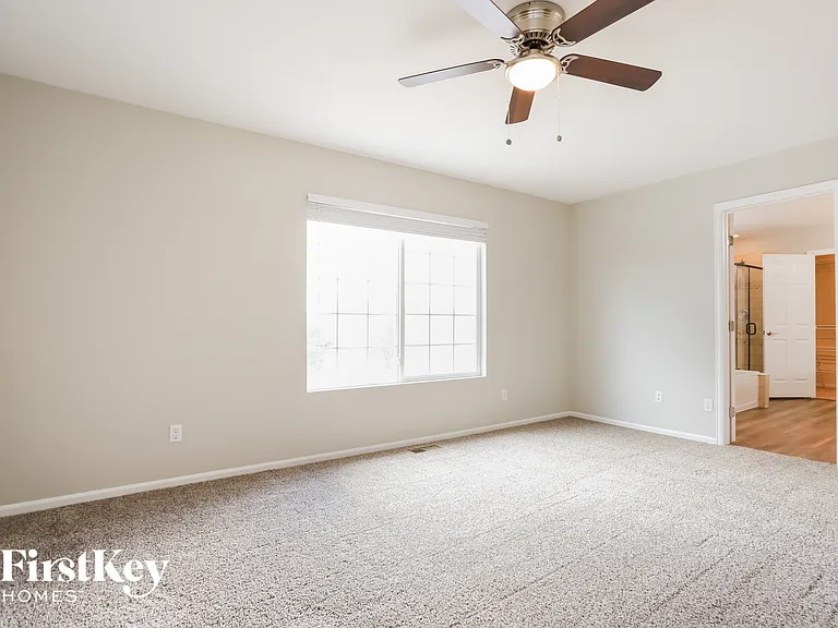 5047 Orleans Ct — Photo 11