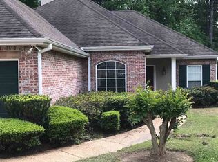 225 Garden St, Ridgeland, MS 39157