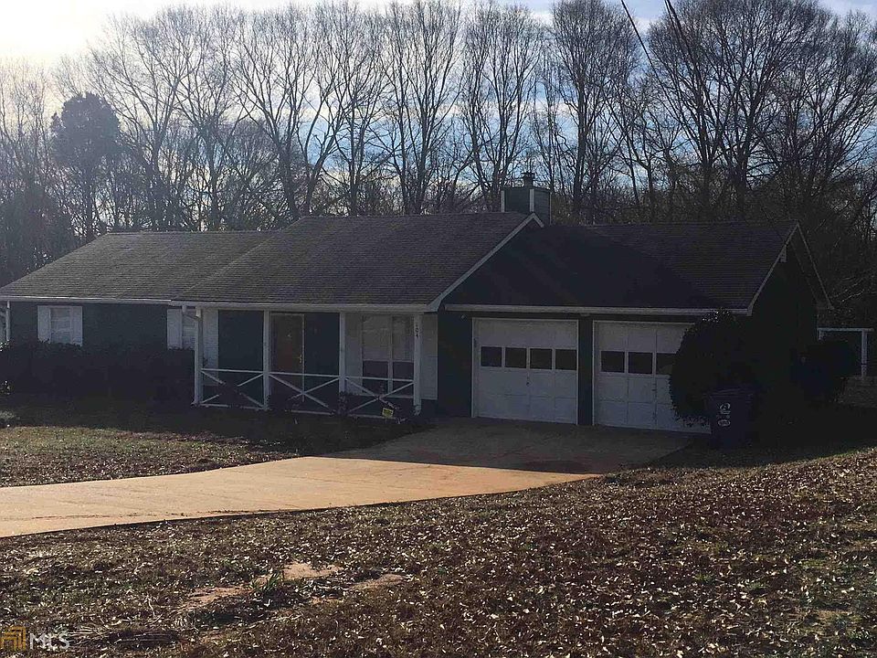 2nd image of 104 Gwenellen St