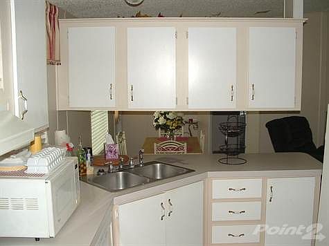 SUPER CLEAN AND BRIGHT