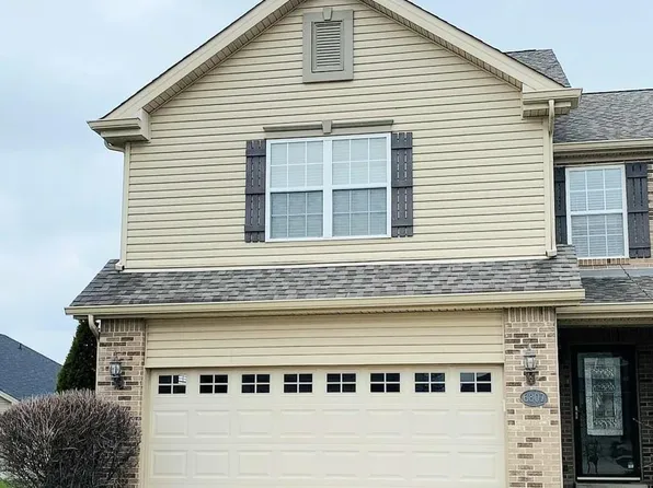 6807 Hampshire Ct, Maryville, IL 62062