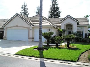 6073 N Alexis Dr, Fresno, CA 93722
