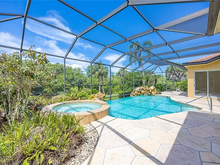 25820 Creekbend Dr — Photo 30
