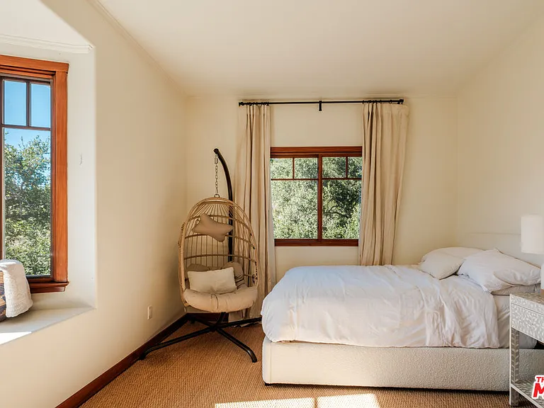 21717 Encina Rd — Photo 31