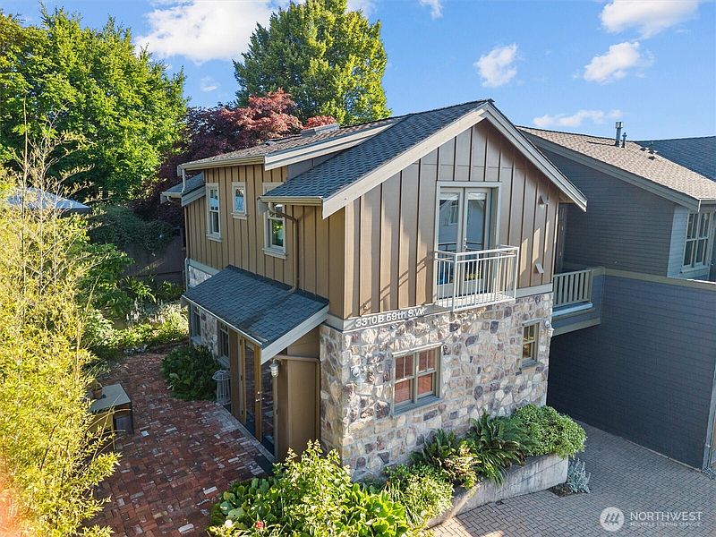 2nd image of 3310 59th Avenue SW A & #B