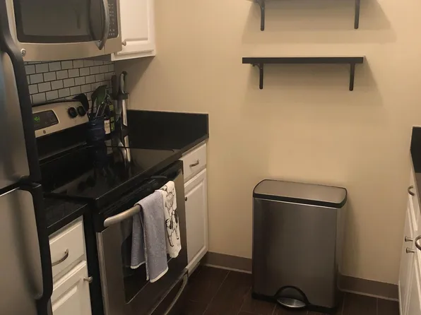 1024 N Utah St APT 218, Arlington, VA 22201