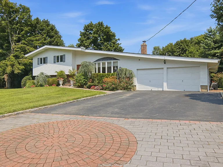 7 Laurie Pl — Photo 26
