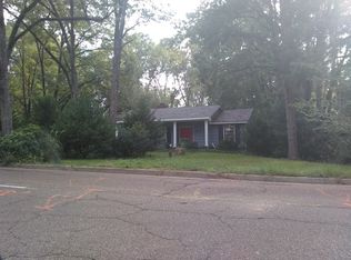 1127 Meadowbrook Rd, Jackson, MS 39206