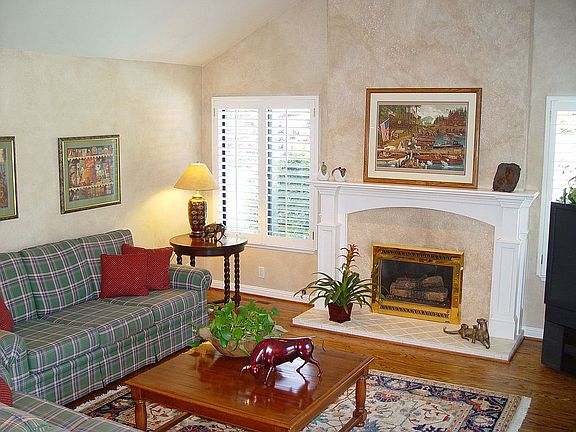 5th image of 53 Woodhill Dr