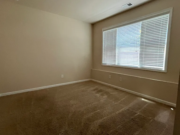 2254 Lavista Sq NE — Photo 11