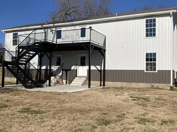 215 W Cherry St #C, Pembroke, KY 42266