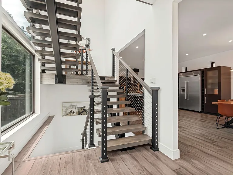 279 J St — Photo 5