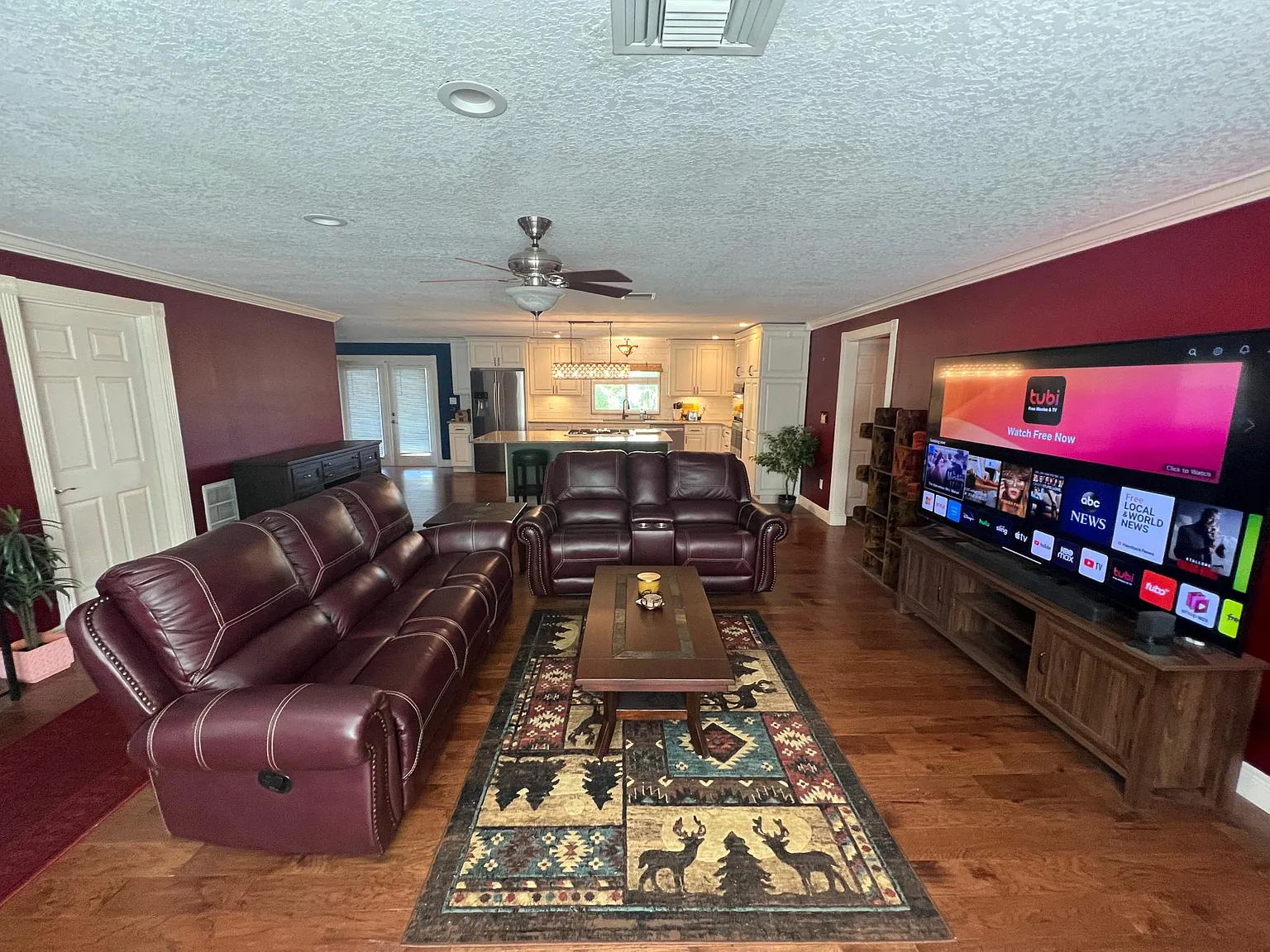 3 bed, 1993 sqft, $2,800 — Photo 3